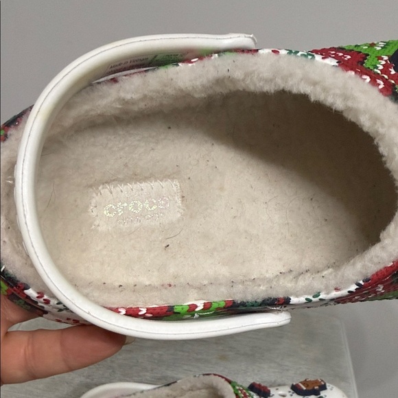 CROCS Kids' Classic Lined Holiday Christmas White and Green Slippers Size 4 - Picture 10 of 10